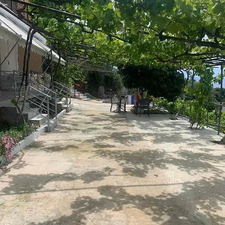 Apartment View Qeparo